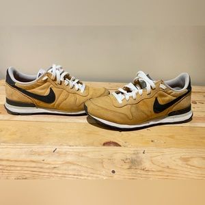 Mens Nike Internationalist, 9.5